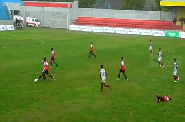 Kota Pasuruan Pesta Gol di Tengah Guyuran Hujan