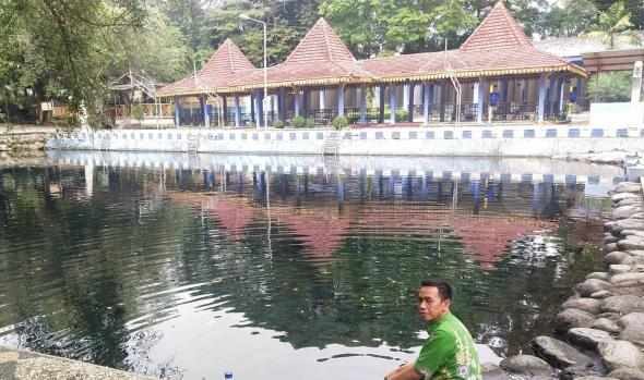 Kunjungan wisatawan yang kian naik.