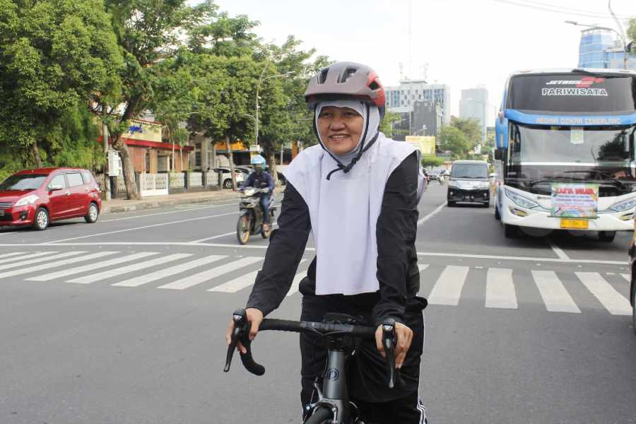 Bike To Work, Reni Astuti : Perlu Kebijakan Surabaya Kota Ramah Pesepeda