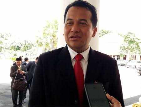 Ini Langkah Pemprov Jatim Sambungkan Listrik untuk Keluarga Miskin