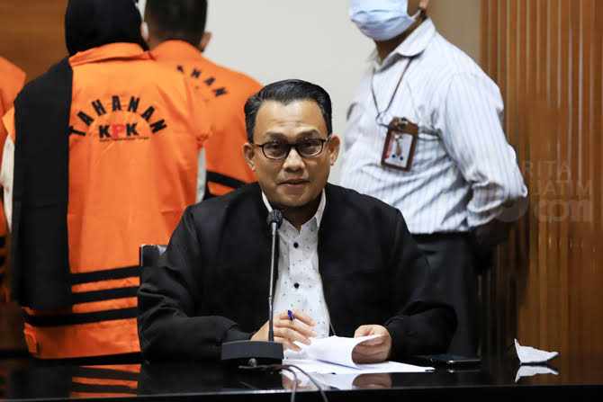 Hari Ini, KPK Periksa 4 Pejabat Terkait TPK Bantuan Keuangan Pemprov Jatim