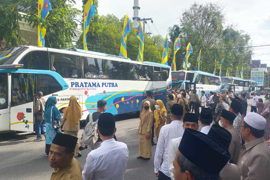 Hari Kedua Pelepasan Jemaah Haji Lamongan, 34 Ahli Waris Dapat Limpahan Porsi