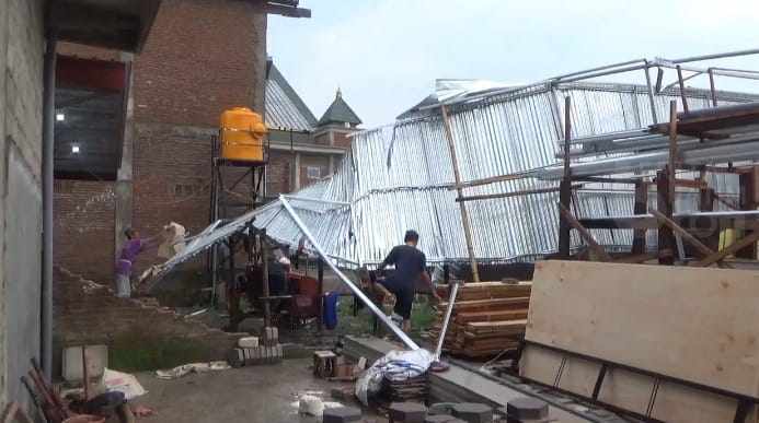 Sejumlah Rumah di Ngudirejo Jombang Rusak Disapu Angin Kencang