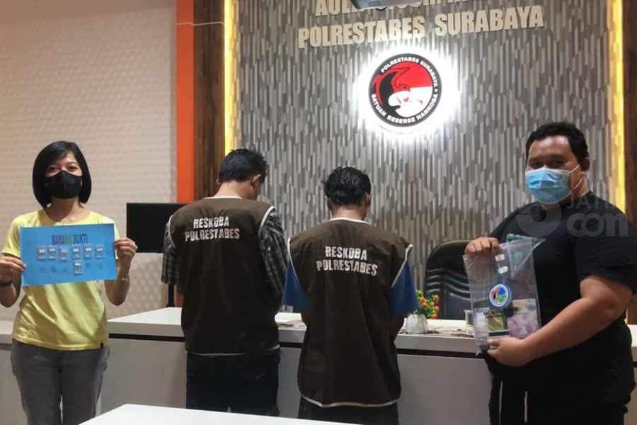 2 Kuli Bangunan di Surabaya Nekat Jual Sabu, Kulak Rp4,5 Juta Untuk 5 Gram