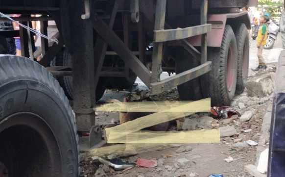 Truk Kontainer Tabrak Motor di Sukomanunggal Surabaya, Bayi 7 Bulan Meninggal