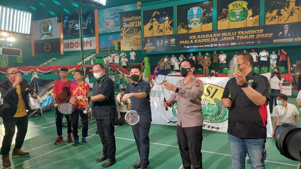 Emil Dardak Apresiasi Pembibitan Atlet Bulu Tangkis Usia Dini di Piala Kapolda Jatim