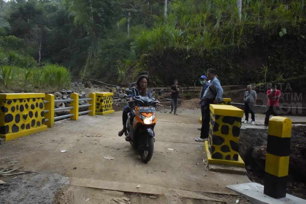 Warga Semoyo Kabupaten Kediri Heran Lihat Jembatan yang Dibangun Mas Dhito