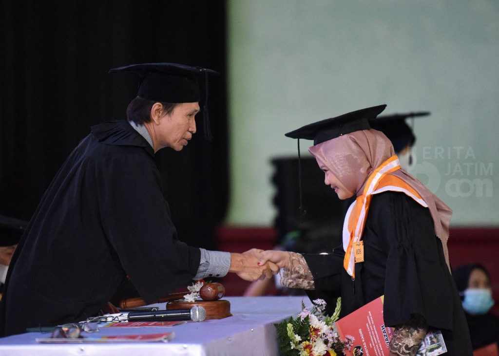 Mas Abu Ajak Mahasiswa Universitas Kadiri Lebih Adaptif di Era Disrupsi