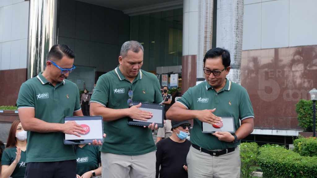 Rayakan HUT Ke 76, BNI Ajak Nasabah Tenis Meja