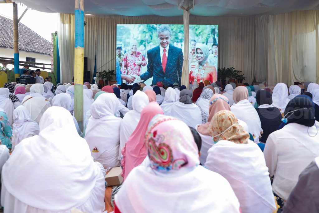 Ribuan Emak Teriak Ganjar Presiden 2024: Kami Ingin Pemimpin Terbaik!