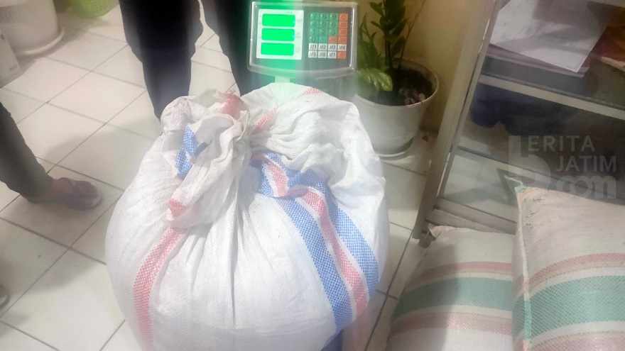 3 Karyawan Pabrik Rokok di Malang Tertangkap Curi Cengkih Ratusan Kilogram