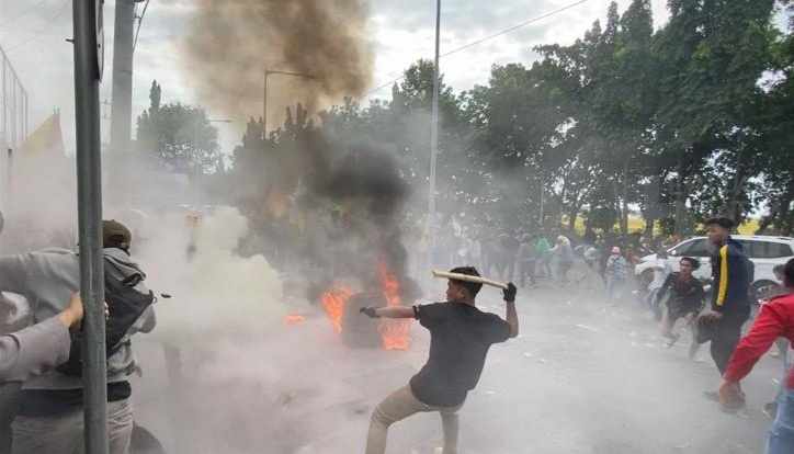 Tolak RUU KHUP, Demo Mahasiswa di Probolinggo Berujung Ricuh