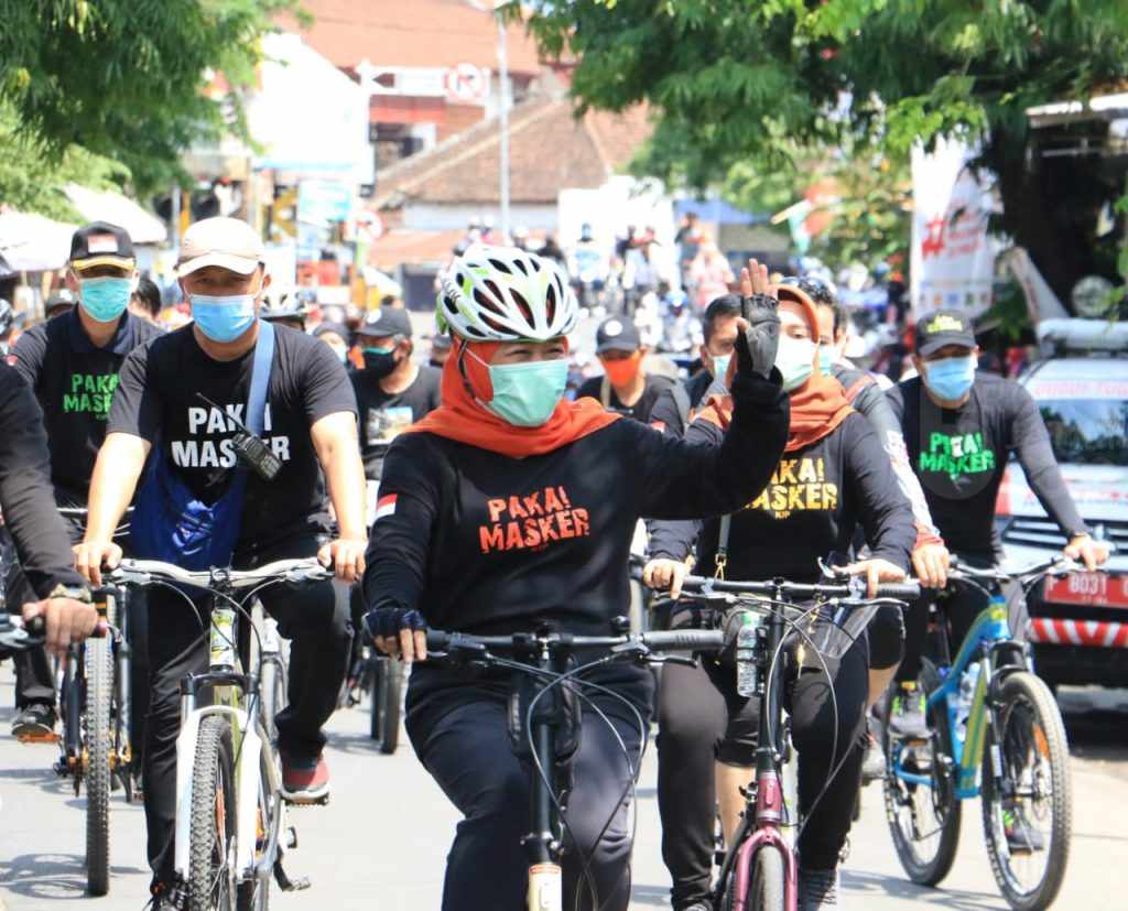 Khofifah Ajak Masyarakat Meriahkan Gowes 1 Muharram 1444H: Hadiah Umroh!