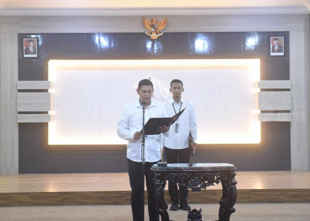 Wali Kota Kediri Ambil Sumpah dan Lantik Tiga Pejabat Administrator, Ingatkan Untuk Bekerja Dengan Inovasi