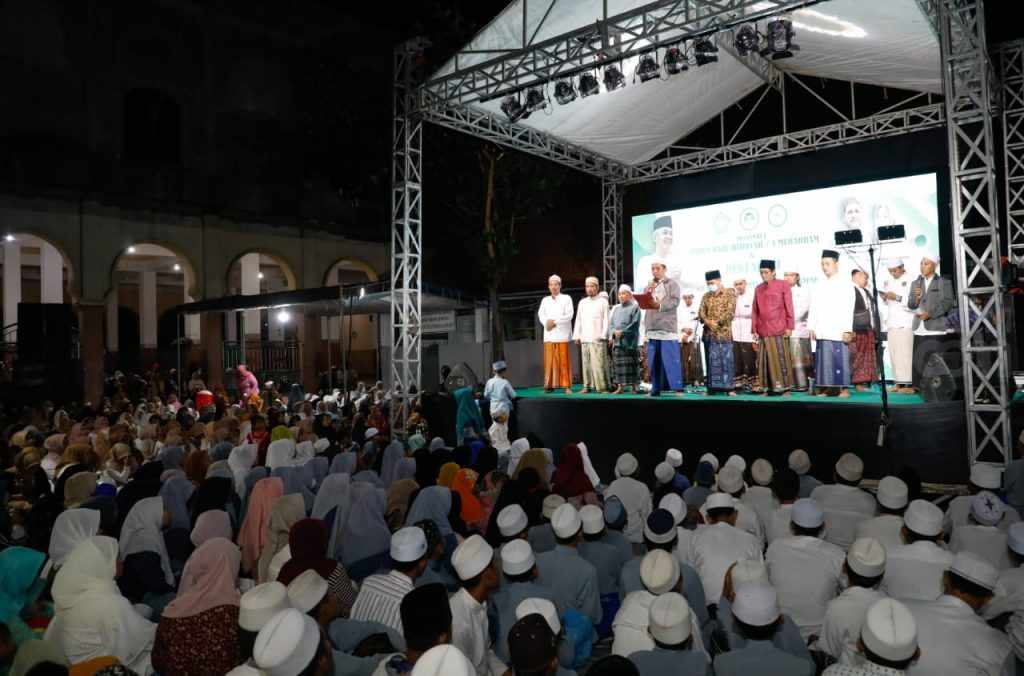 Peduli Santri, Ratusan Kiai Kampung Surabaya Deklarasikan Ganjar Presiden