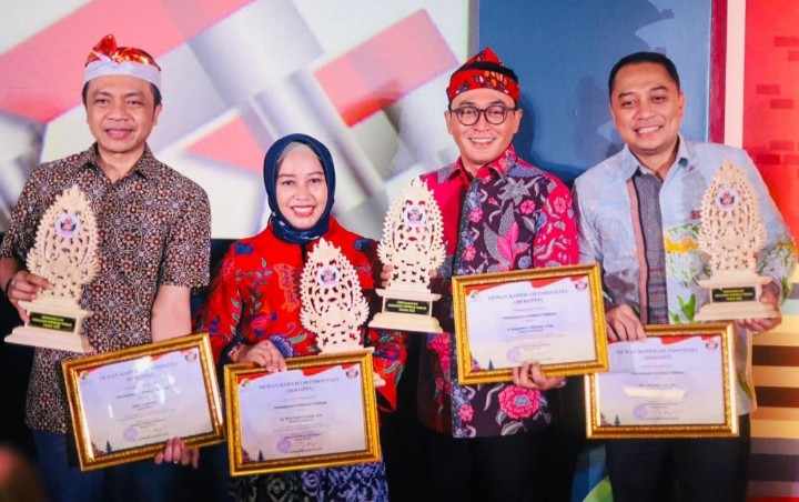 Bupati Pamekasan Raih Penghargaan Penggerak Koperasi Terbaik