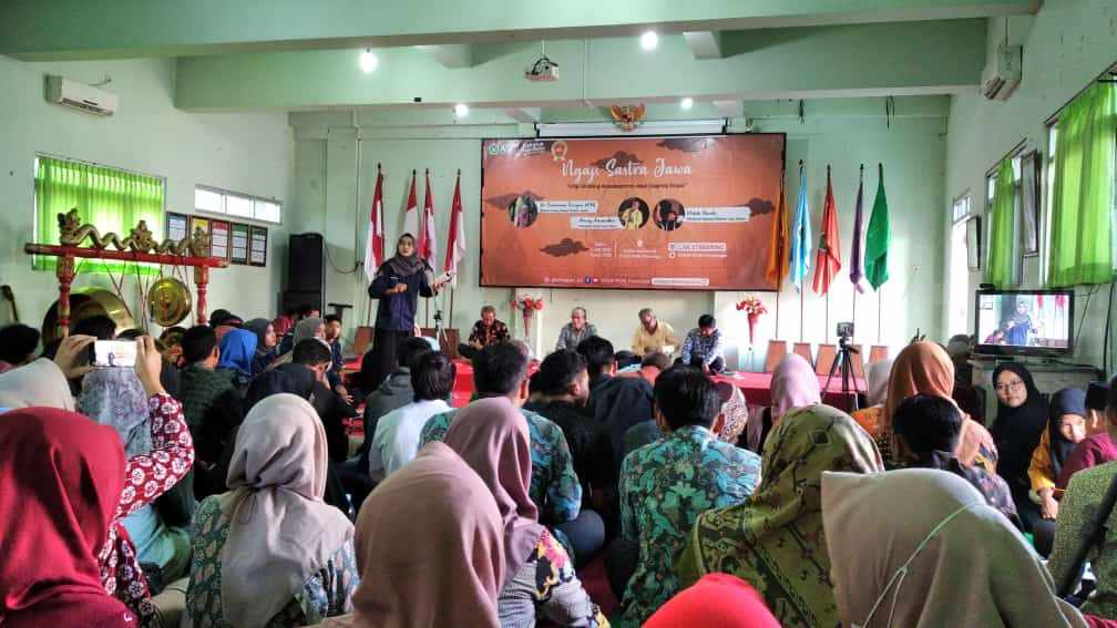 Tumbuhkan Literasi Lewat Ngaji Sastra Jawa