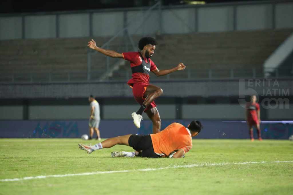 Jelang Persik Vs Persita, Macan Putih Miliki Rekor Pertemuan Lebih Baik