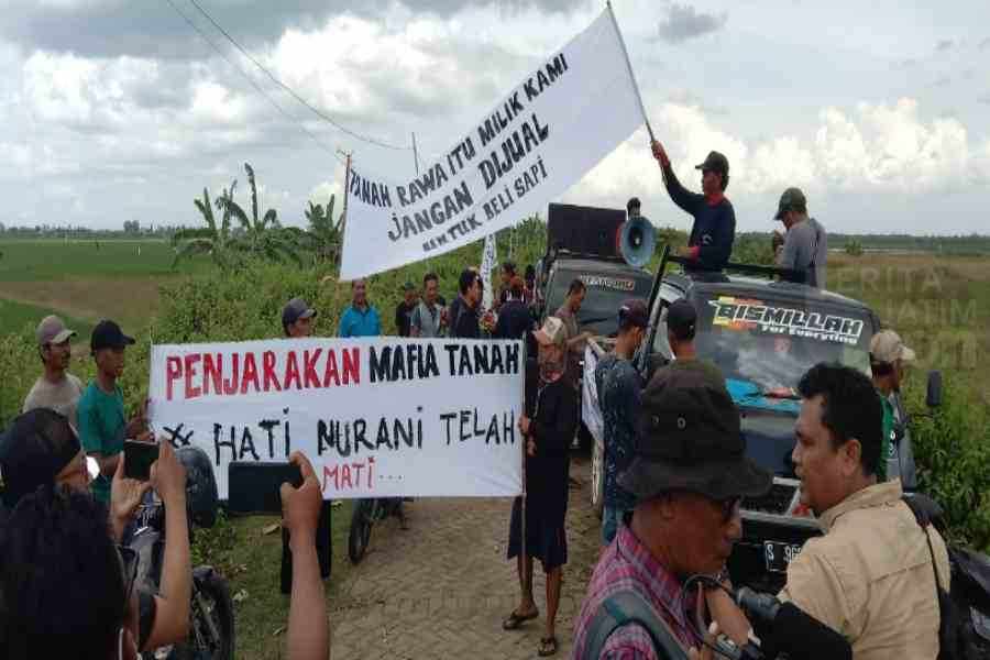 Geruduk Balai Desa, Puluhan Warga Dateng Lamongan Gelar Demonstrasi, Ini Tuntutannya