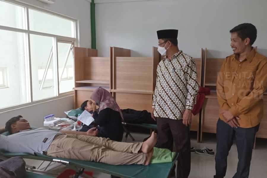 Lewat Donor Darah, Unisla Lamongan Wujudkan Pengabdian pada Masyarakat