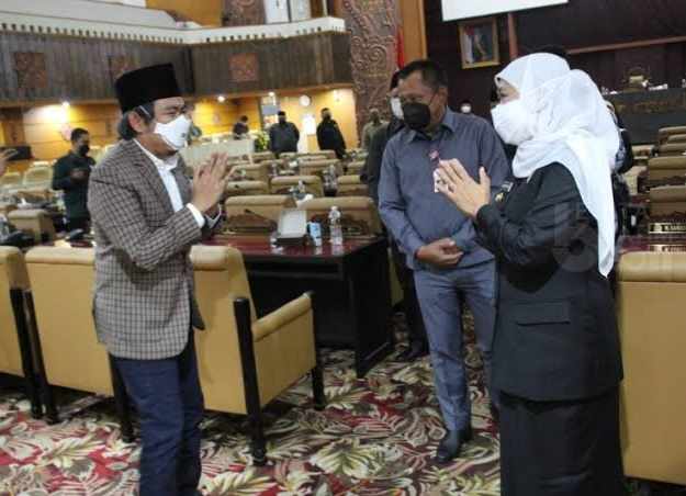 Simulasi Pilgub Jatim: Khofifah-Emil 40,91 Persen, Khofifah-Fawait 34,58 Persen