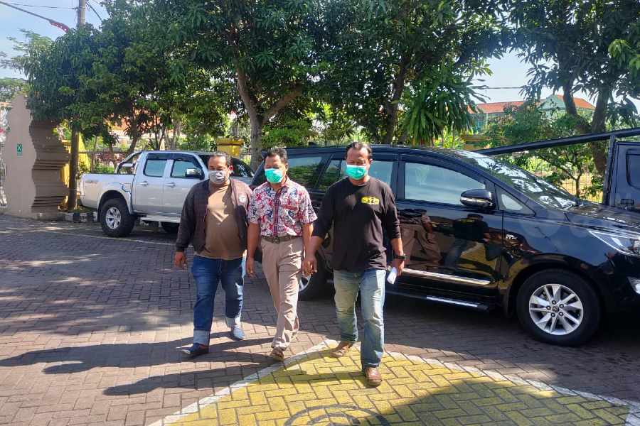 Pesta Miras Berujung Maut di Lakarsantri, Polisi Tangkap Penjual
