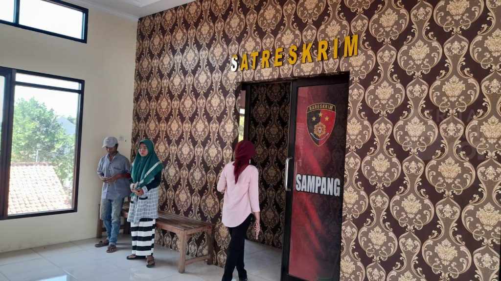 Istri Laporkan Suami ke Polres Sampang, Mengaku Dipukuli