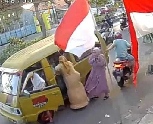 Emak-emak Naik Angkot Pakai Kalung Rp 30 Juta Jadi Korban Jambret di Sidotopo Surabaya