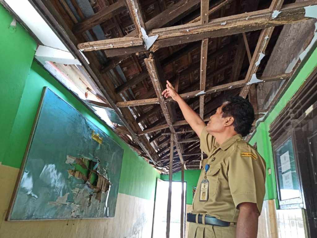 Satu Lagi Sekolah Rusak, SDN 2 Purwosari Ponorogo Nyaris Roboh
