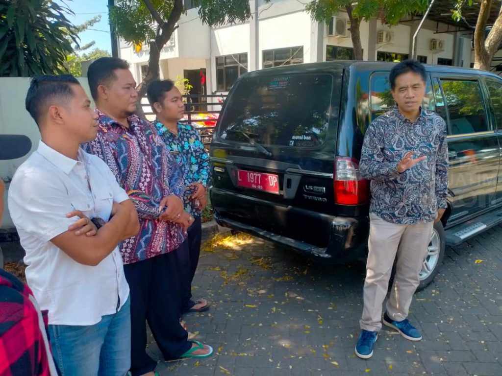 Kasek Bawaslu Surabaya Bantah Mobil Operasional Dirampas Debt Collector