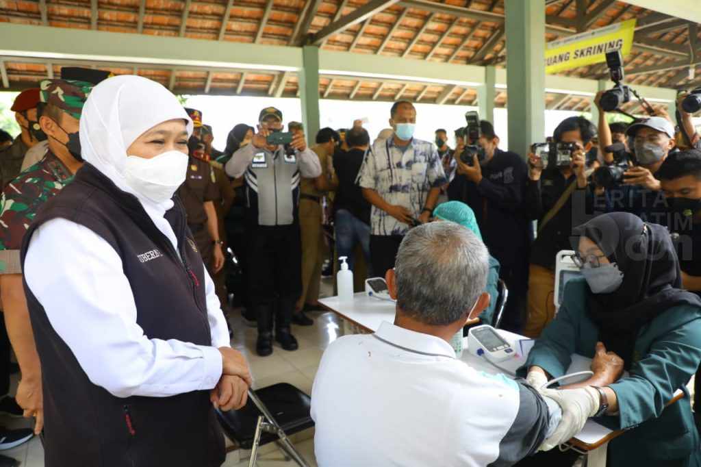Khofifah: Vaksinasi Covid-19 Booster Kedua Nakes Segera Dimulai