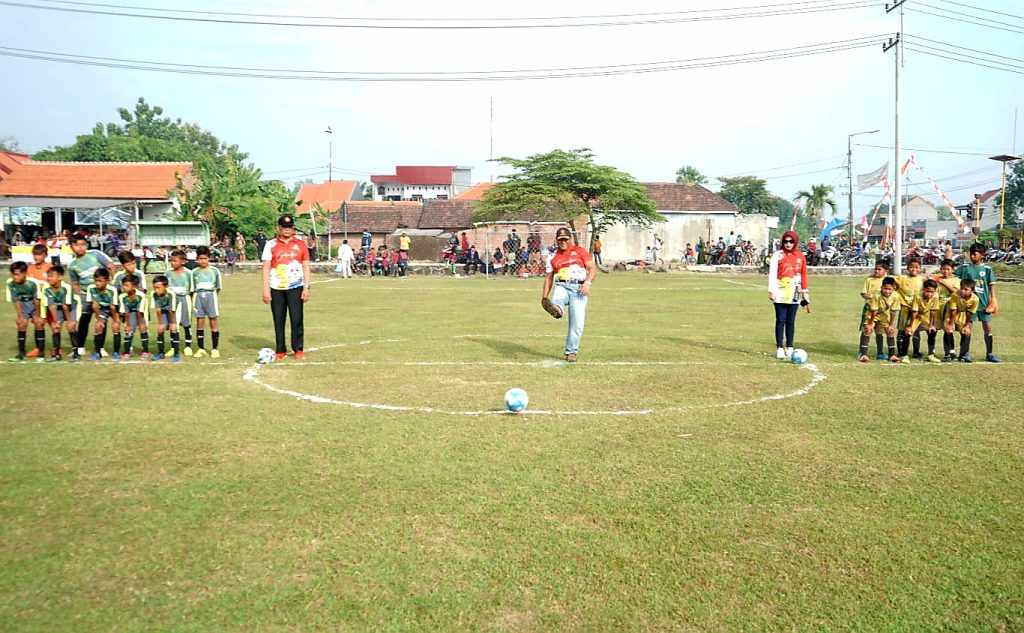 Prittt Kick Off Turnamen Sepakbola Piala Bergilir H Rahmat Muhajirin Gerindra Sidoarjo Dimulai