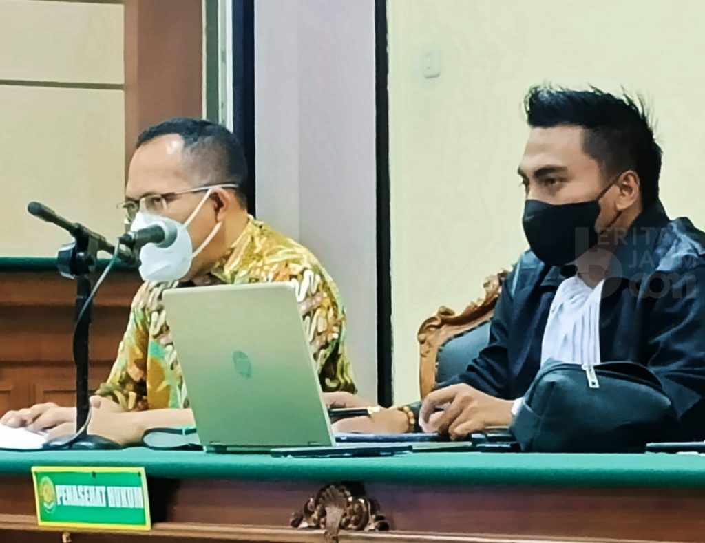 Saksi Kerap Minta ‘Peluru’ ke Panitera untuk Muluskan Pengkondisian Perkara di PN Surabaya
