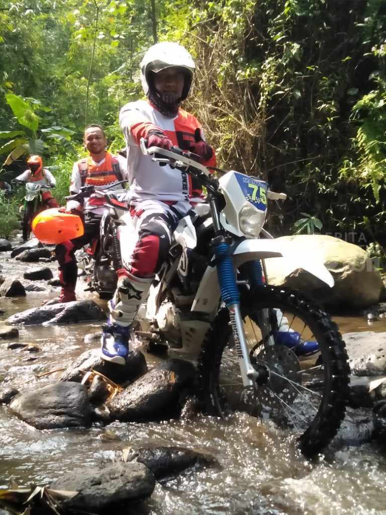 Mengenal Komunitas Motor Trail GJS Gresik