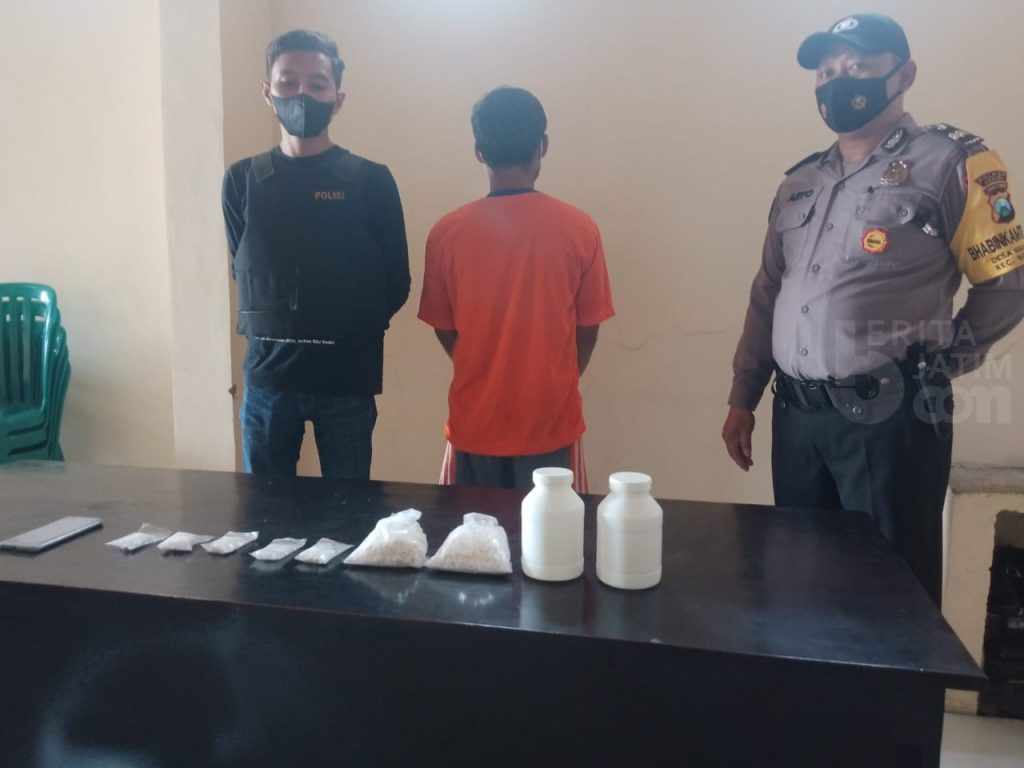 Bawa Ribuan Pil Koplo, Pengendara Motor Terjaring Razia Polisi di Kediri