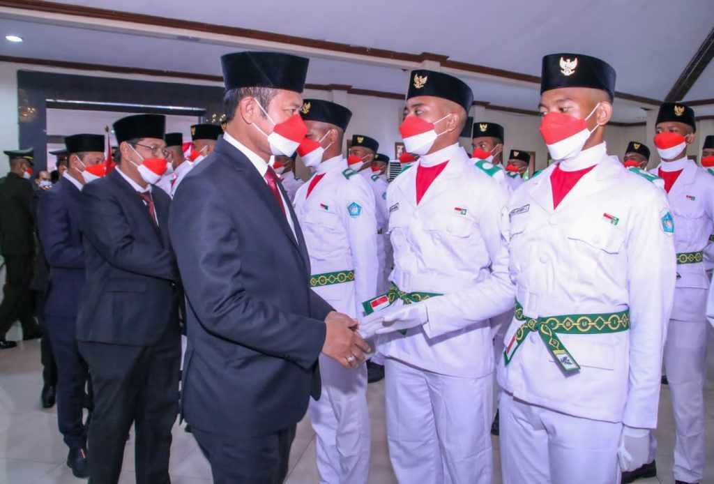 Dipilih Secara Ketat, 76 Paskibra Lamongan Dikukuhkan