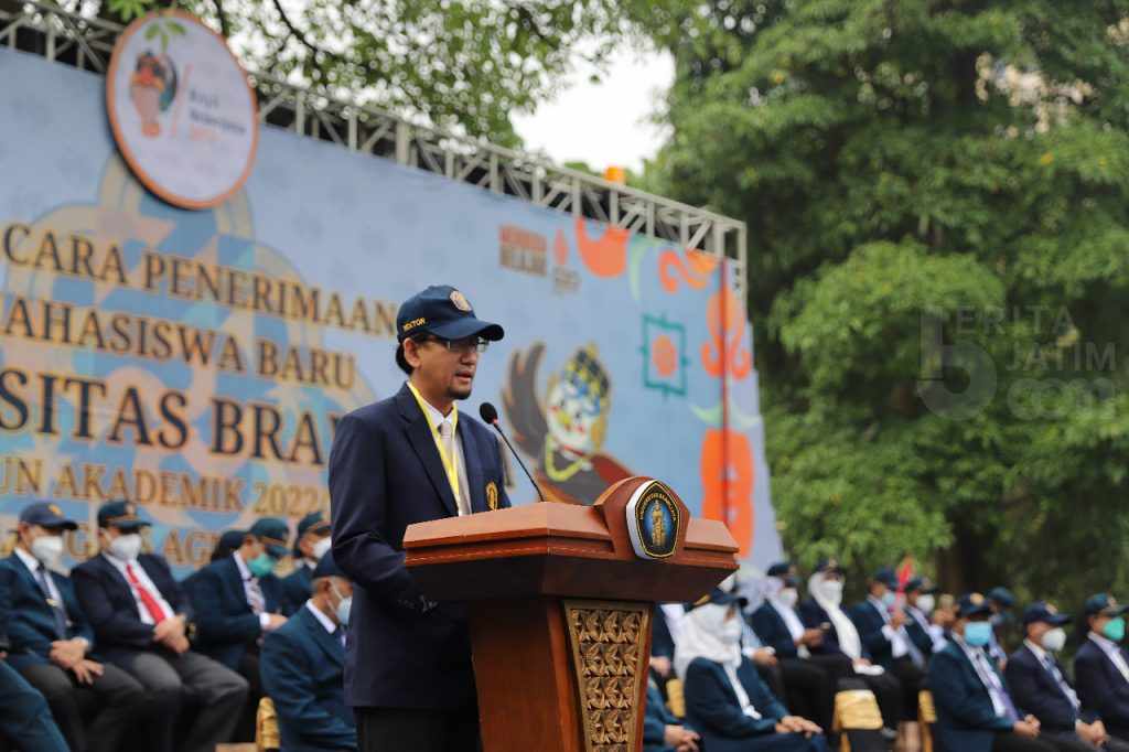 Upacara Penerimaan Mahasiswa Baru UB Malang Dimulai