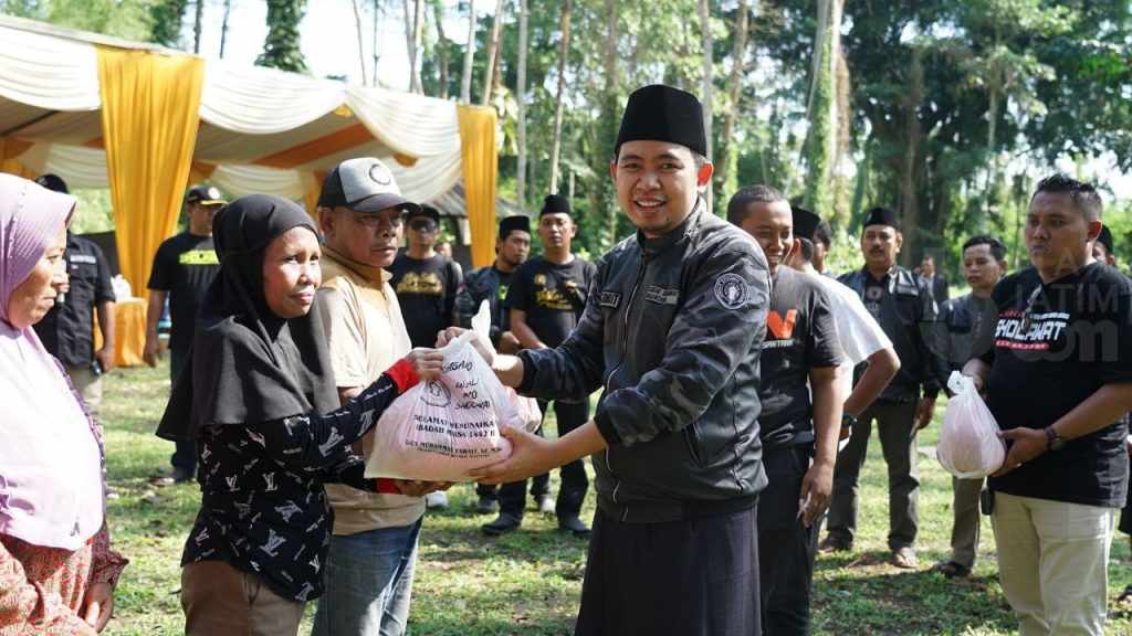 Pimpin Upacara, Gus Fawait: Masyarakat Perkebunan Belum Merdeka Seutuhnya