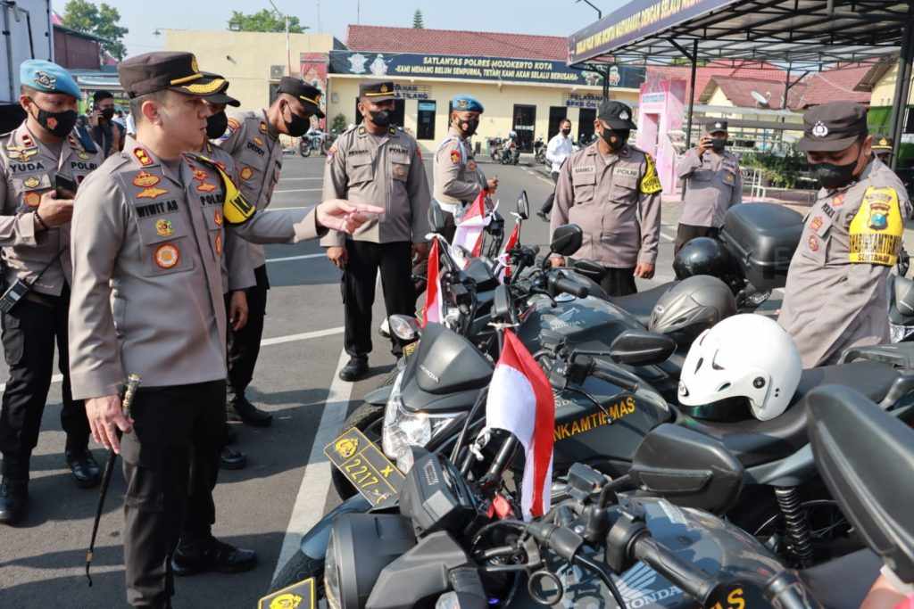 Jelang Pilkades, Kapolresta Mojokerto Cek Kesiapan Kendaraan Dinas Bhabinkamtibmas