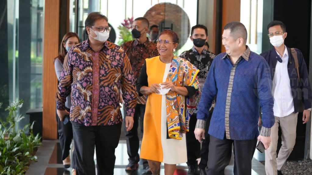 Airlangga, Susi Pudjiastuti, dan Hary Tanoe Bertemu, Ada Apa?