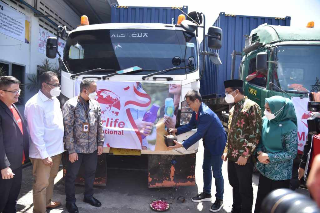 Bupati Gus Muhdlor Lepas Ekspor Produk UMKM, Sidoarjo Sumbang 20 Persen