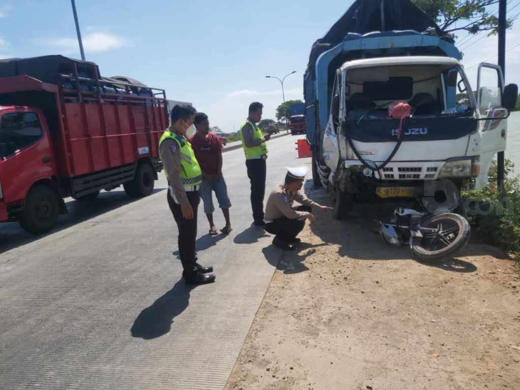 Lagi, Ibu dan Anak di Duduksampeyan Gresik Jadi Korban Laka