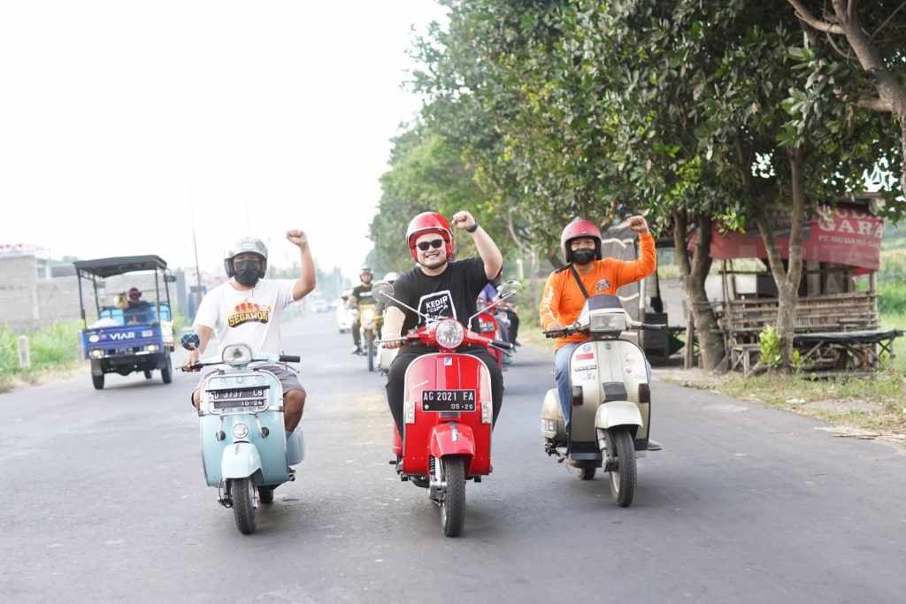 Mas Dhito Siapkan Doorprize 2 Unit Vespa di Panjalu Scooter Festival