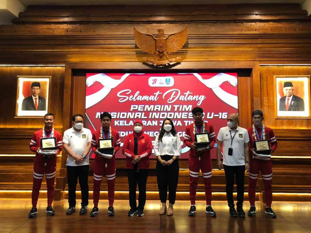 Gubernur Khofifah Apresiasi 6 Pemain Timnas U-16 Asal Jawa Timur