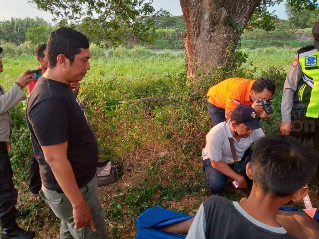 Tukang Perahu Penyeberangan Tenggelam di Sungai Brantas Kediri