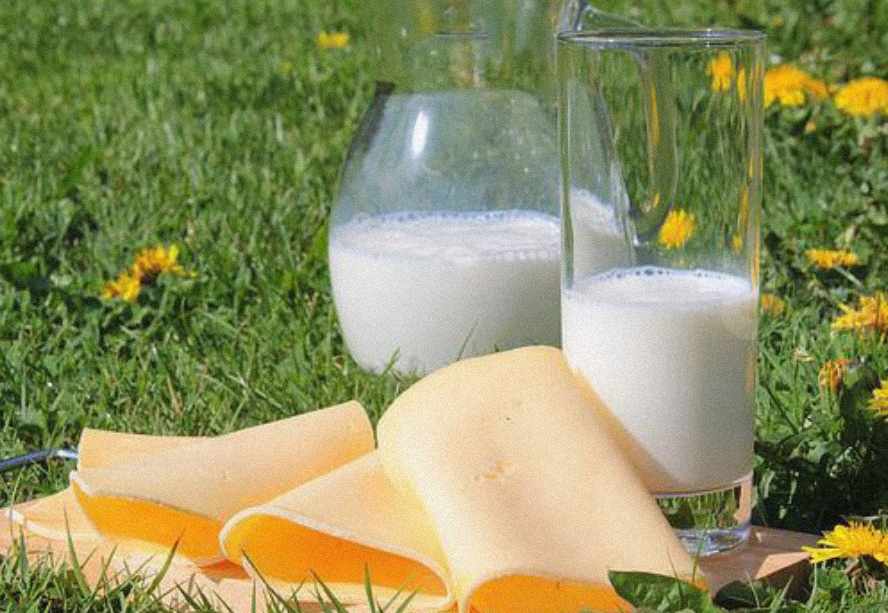 Hindari 3 Jenis Makanan Ini Untuk Ibu Menyusui, Agar Tidak Terkena Kolik Abdomen