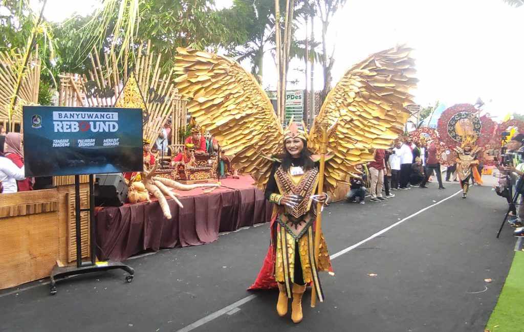 Gintangan Bamboo Festival Banyuwangi Makin Curi Perhatian