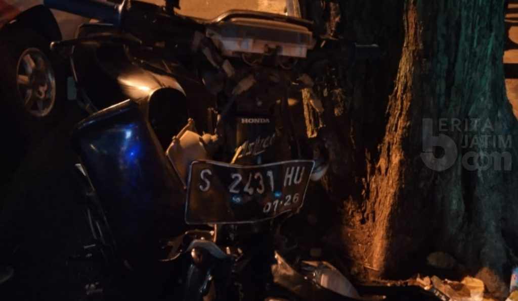 Motor Scoopy Tabrak Honda Legenda, Pemuda di Tuban Meregang Nyawa