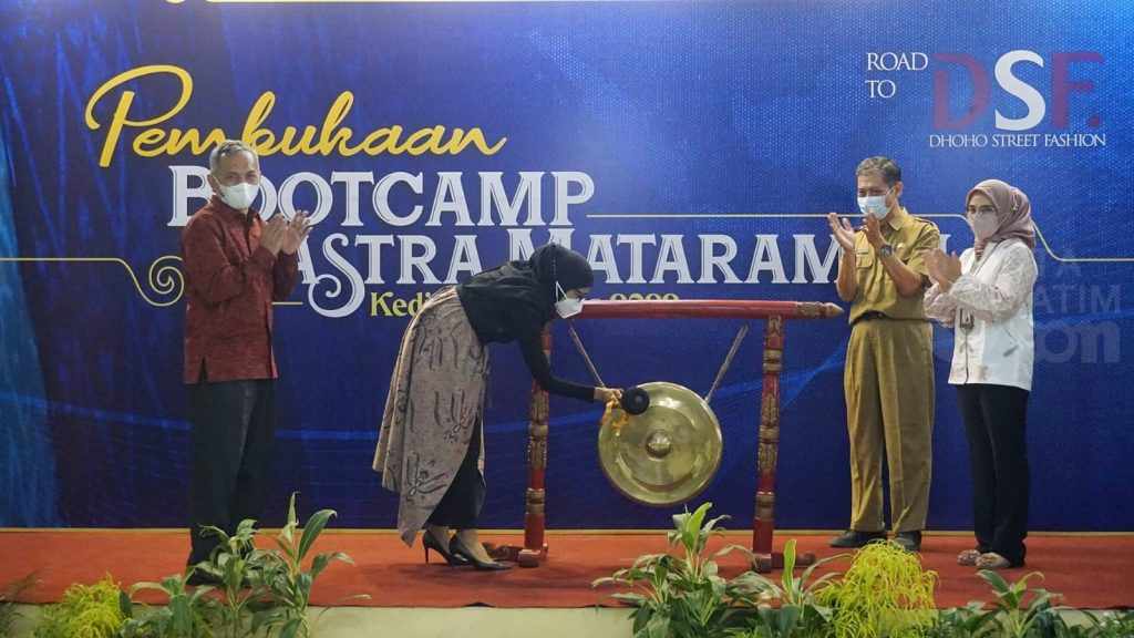 Buka Bootcamp Wastra Mataraman, Bunda Fey: Kita Ingin Lahir Banyak Desainer dari Kota Kediri