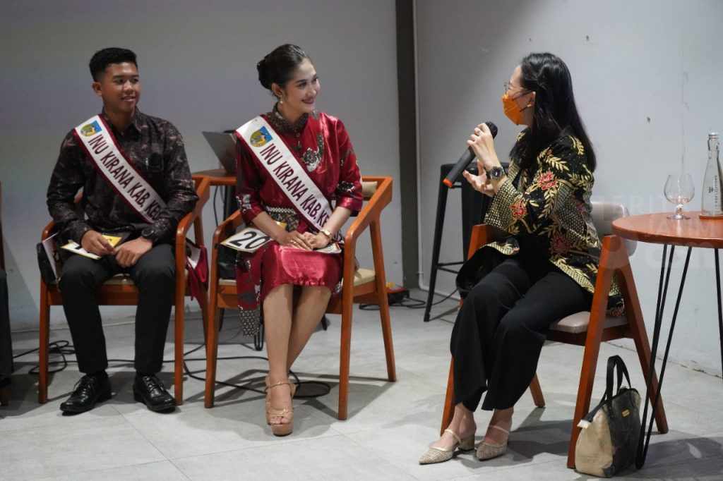 Mbak Cicha Dorong Finalis Inu Kirana Kabupaten Kediri Maju Puteri Indonesia
